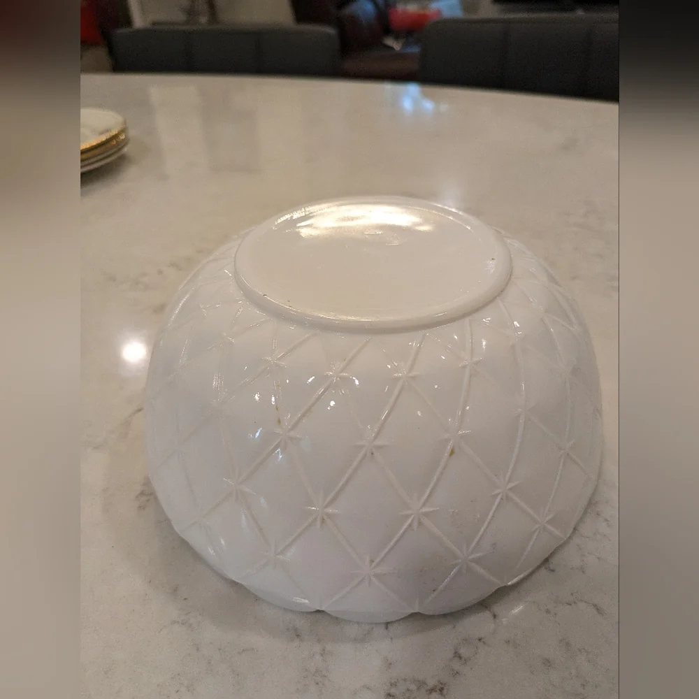 Larch milk glass serving bowl. Scalloped top - diamond pattern 7 1/2 wide